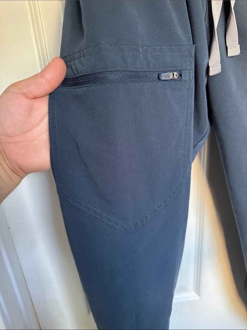 Figs Men's Navy Blue Jogger Sweatpants with Drawstring